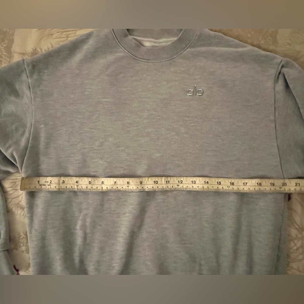 ALO Yoga Crew Sweatshirt - Picture 4 of 7